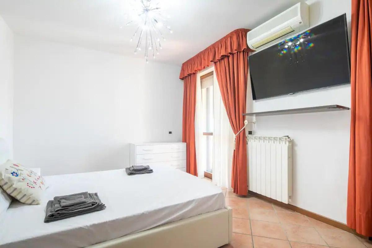 Suite Con 2 Balconi - 6 Guest Prato  Buitenkant foto